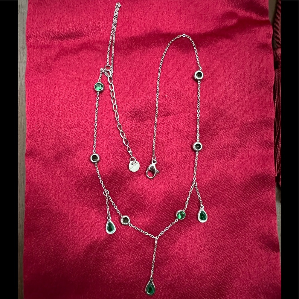 Silver Emerald Drop Necklace💕